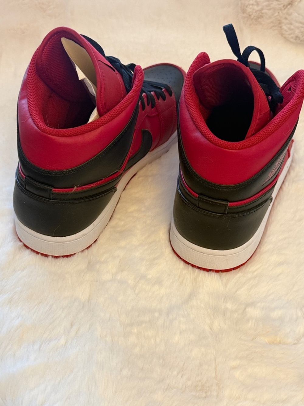 Jordan Mid-Top Sneakers in Red and Black - Picture 3 of 7